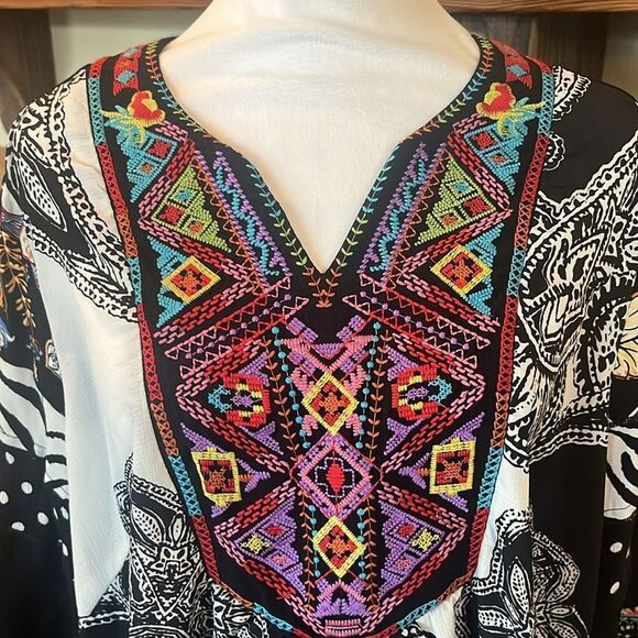 Colessa Mixed Print Embroidered V-Neck Bell Sleeve Tunic Top, size L - Picture 2 of 9